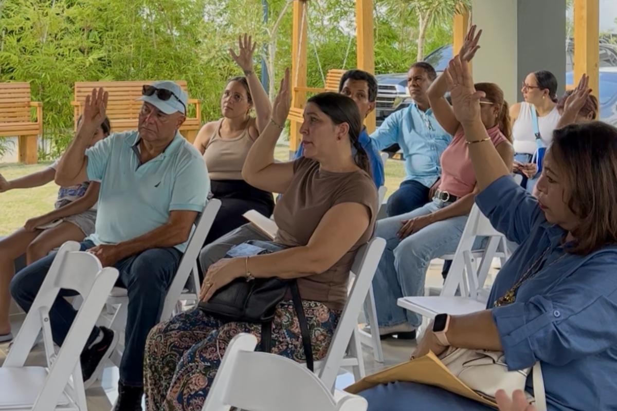 Constituyen juntas de vecinos en los residenciales Vistasol Centro y Vistasol Este Constituyen juntas de vecinos en los residenciales Vistasol Centro y Vistasol Este