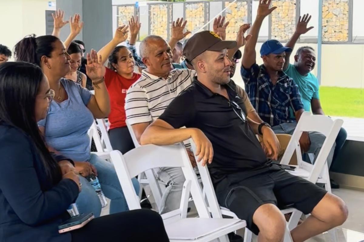 Constituyen juntas de vecinos en los residenciales Vistasol Centro y Vistasol Este Constituyen juntas de vecinos en los residenciales Vistasol Centro y Vistasol Este